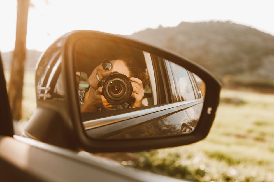 The Benefits of Wearing Sunglasses